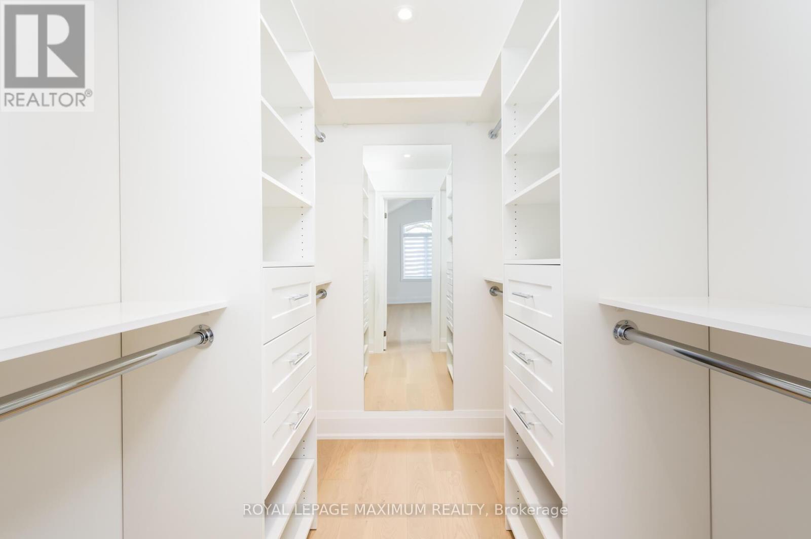 Photo 6 of 39 B Gort Avenue, Toronto ON