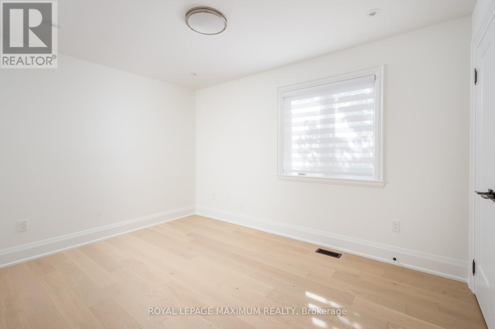 Photo 10 of 39 B Gort Avenue, Toronto ON