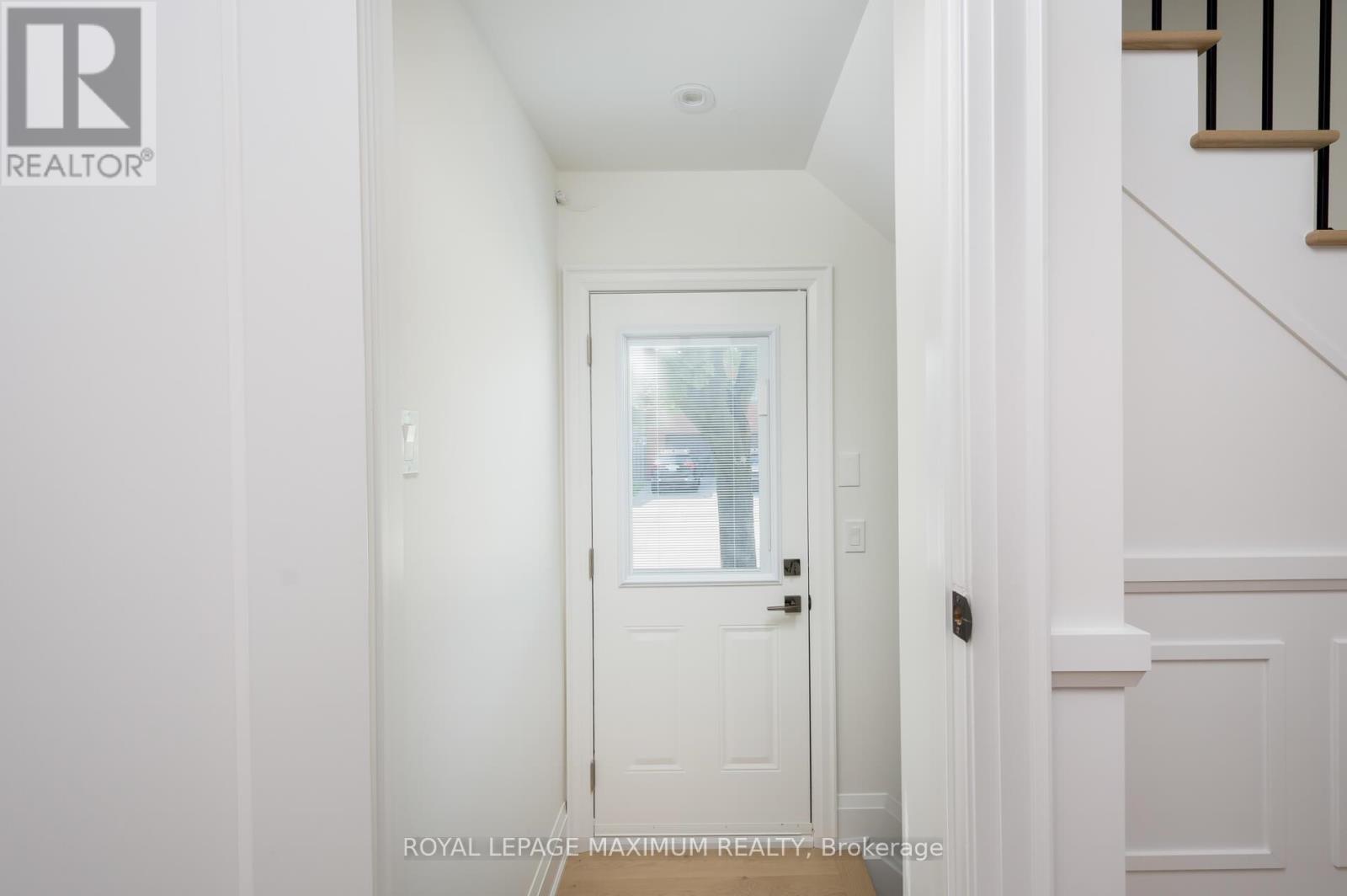 Photo 18 of 39 B Gort Avenue, Toronto ON