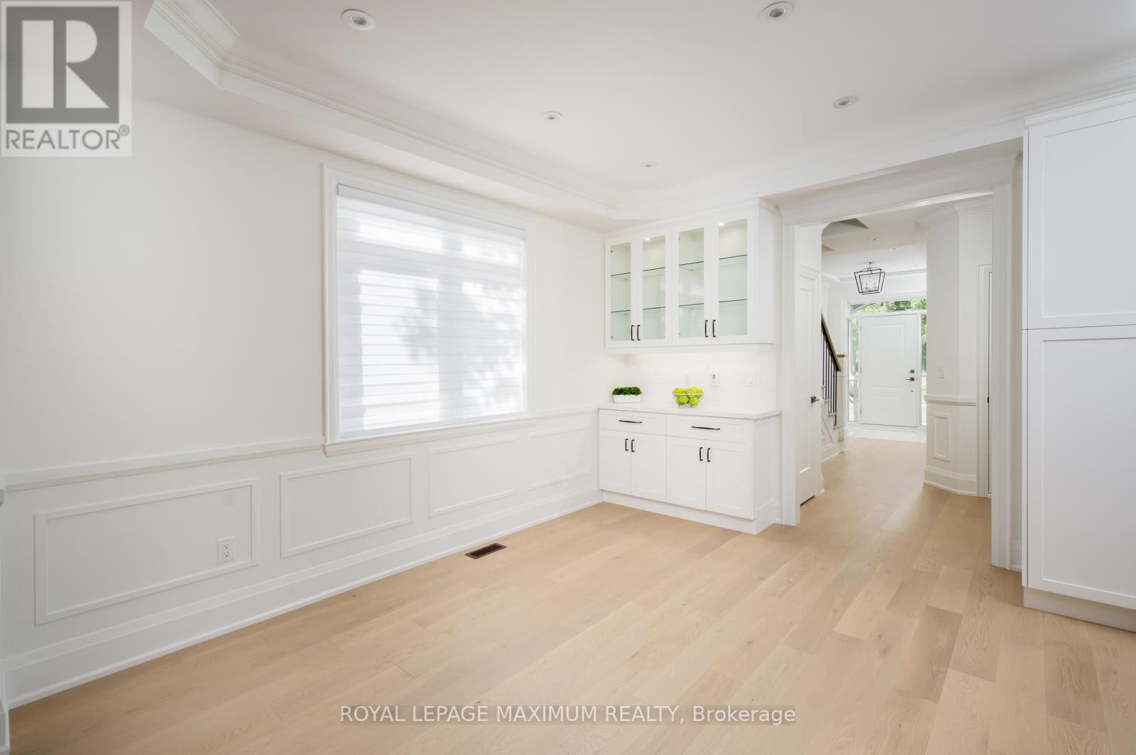 Photo 5 of 39 B Gort Avenue, Toronto ON
