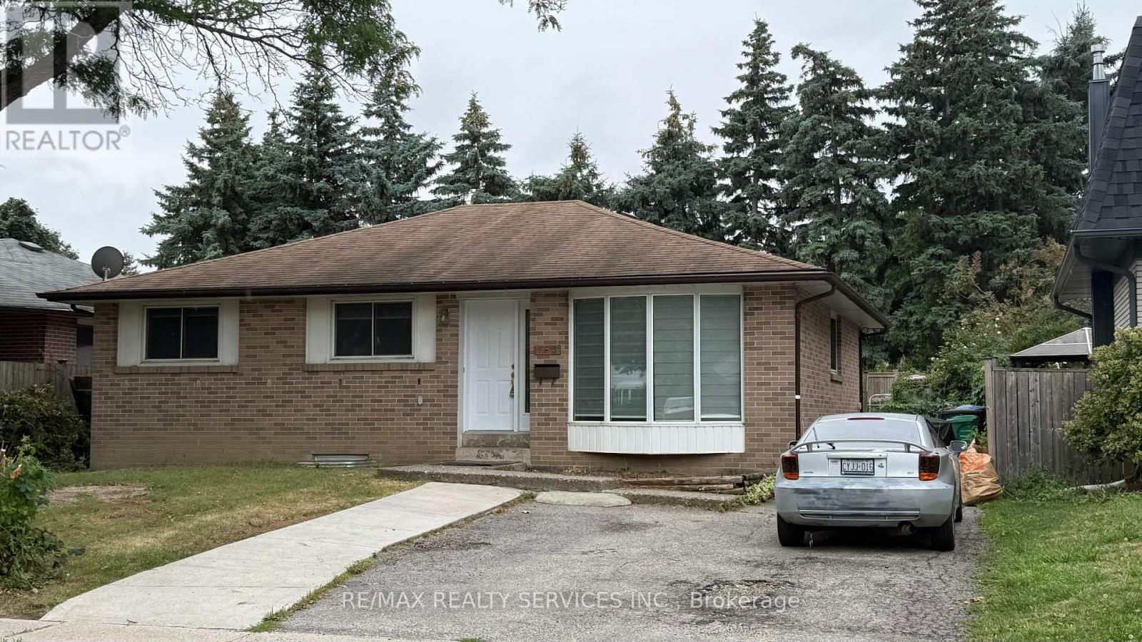 Photo 21 of 163 Mcmurchy Avenue, Brampton ON