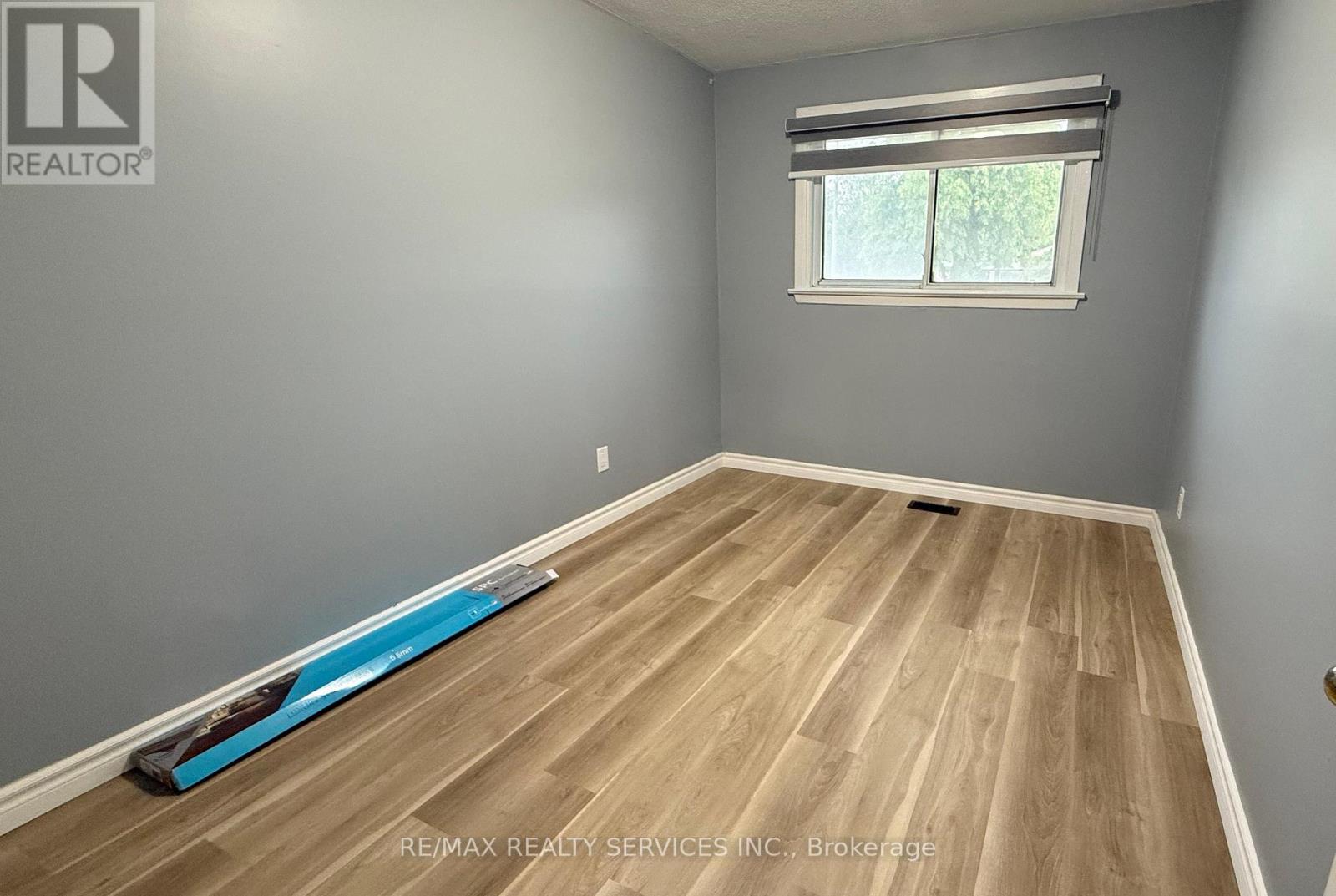 Photo 16 of 163 Mcmurchy Avenue, Brampton ON