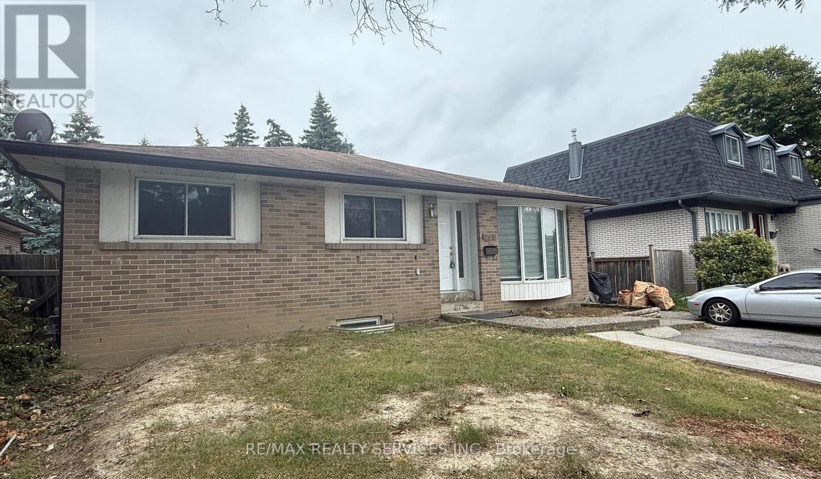 Photo 12 of 163 Mcmurchy Avenue, Brampton ON