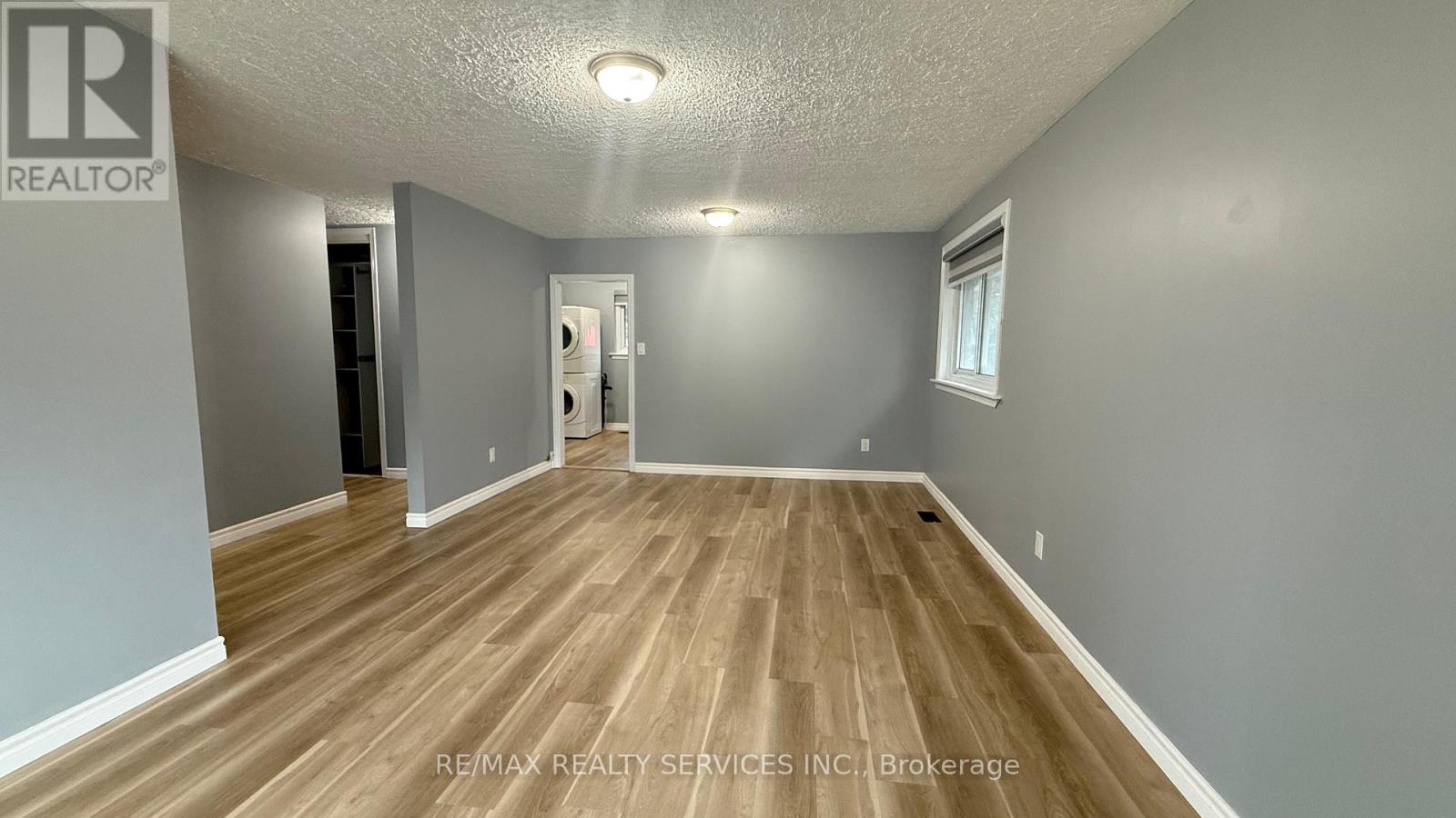 Photo 11 of 163 Mcmurchy Avenue, Brampton ON