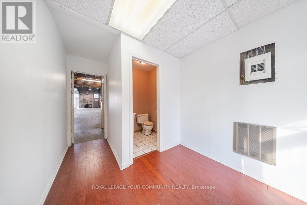 Photo 12 of C 11 7171 Torbram Road, Mississauga ON