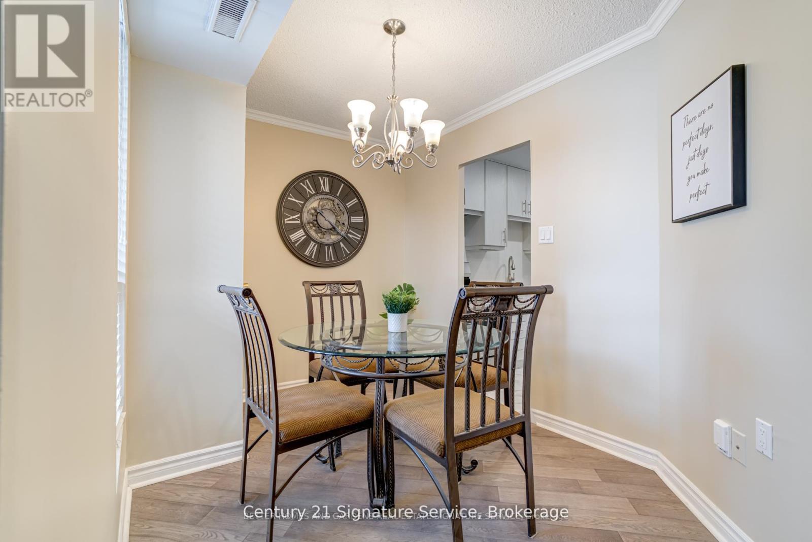 Photo 13 of 15 2001 Bonnymede Drive, Mississauga ON