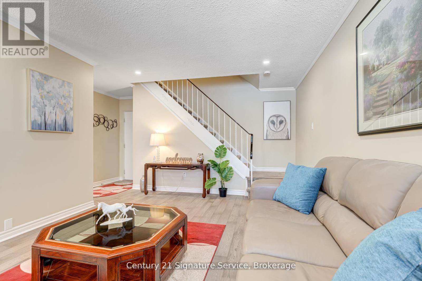 Photo 7 of 15 2001 Bonnymede Drive, Mississauga ON