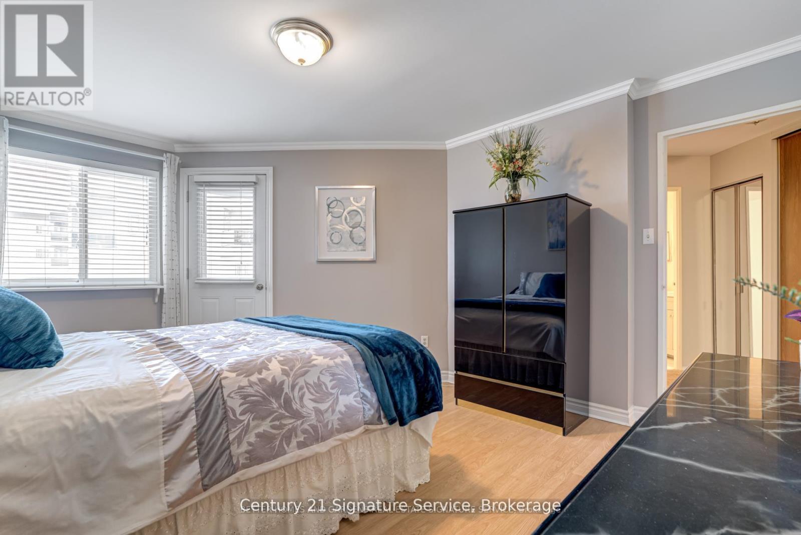 Photo 11 of 15 2001 Bonnymede Drive, Mississauga ON
