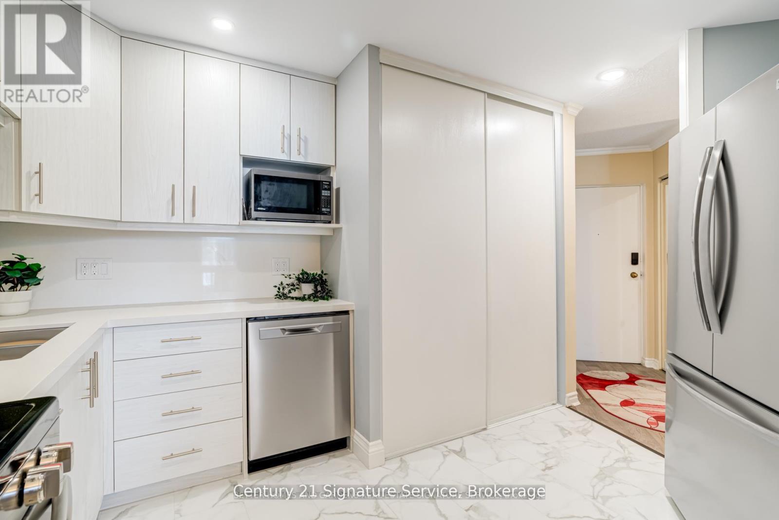 Photo 15 of 15 2001 Bonnymede Drive, Mississauga ON