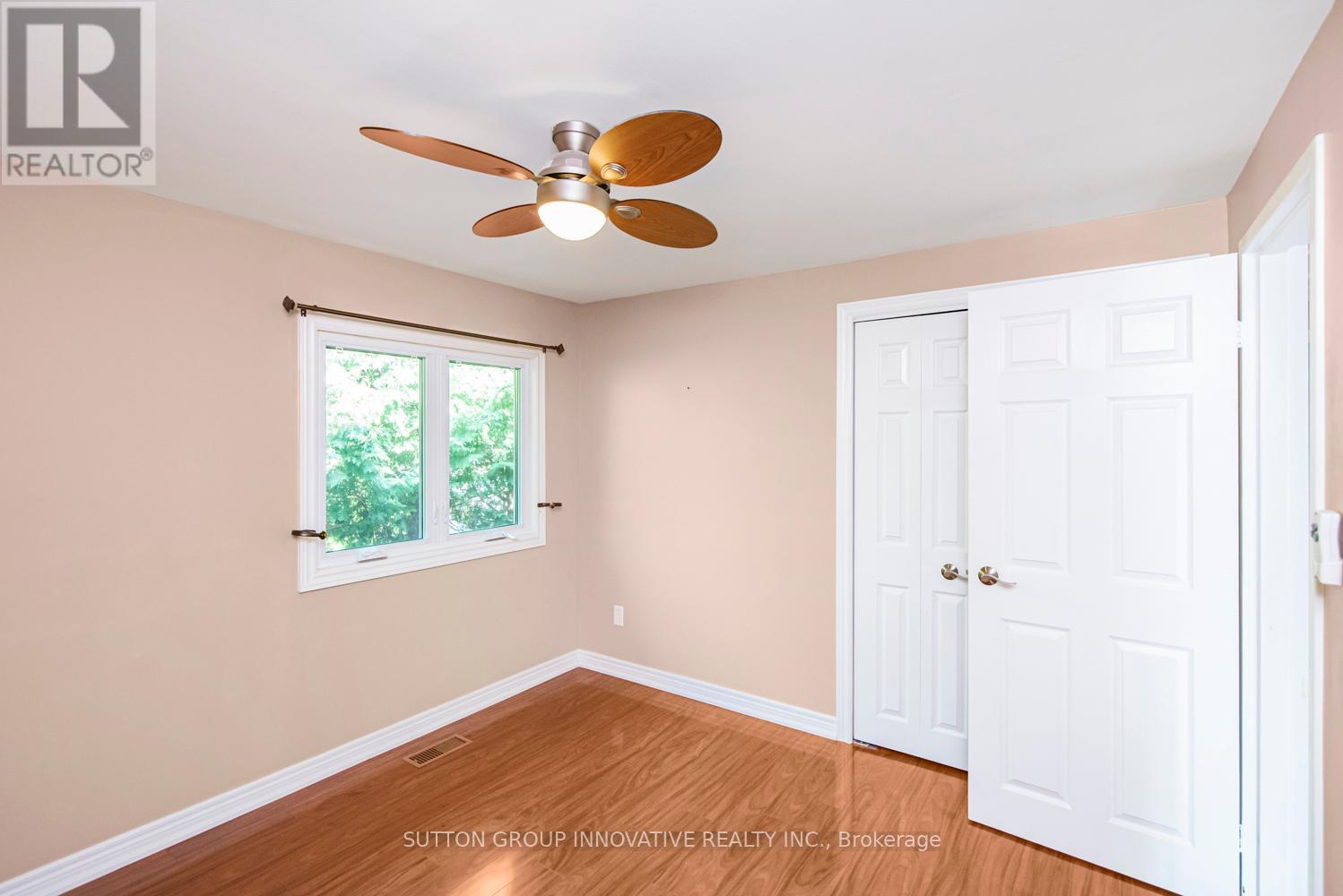 Photo 30 of 38 Lakeside Drive, Grimsby ON