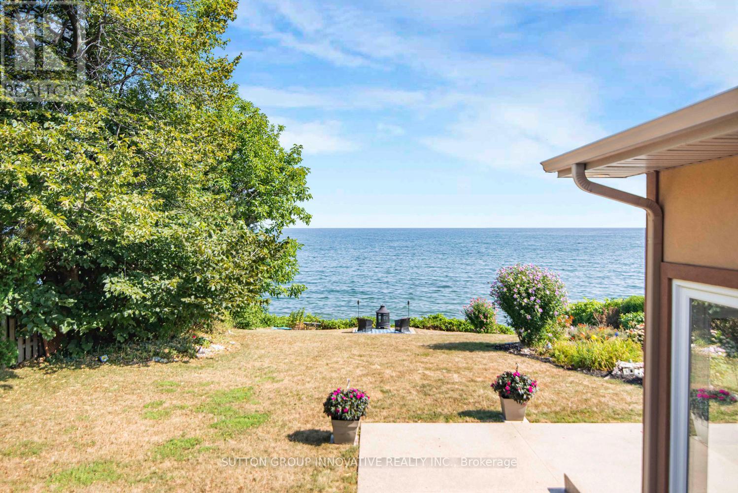 Photo 6 of 38 Lakeside Drive, Grimsby ON