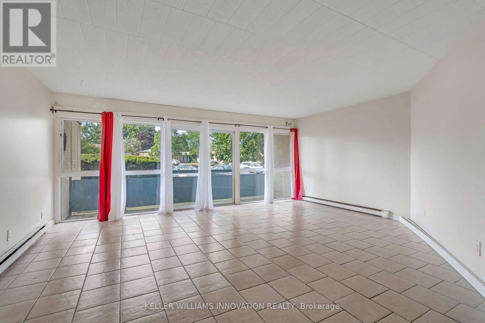 Photo 12 of 307 91 Conroy Crescent, Guelph ON