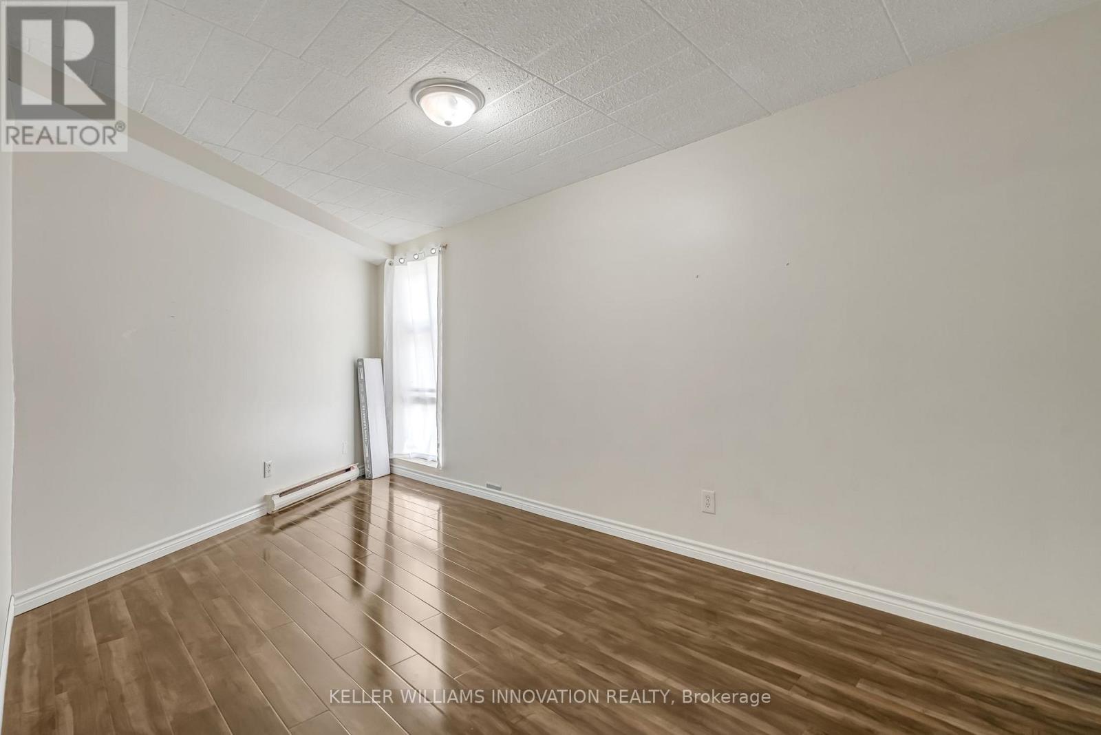 Photo 5 of 307 91 Conroy Crescent, Guelph ON