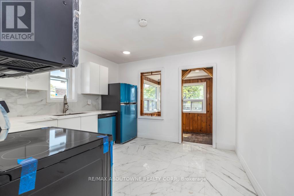 Photo 20 of 126 Harmony Avenue, Hamilton ON