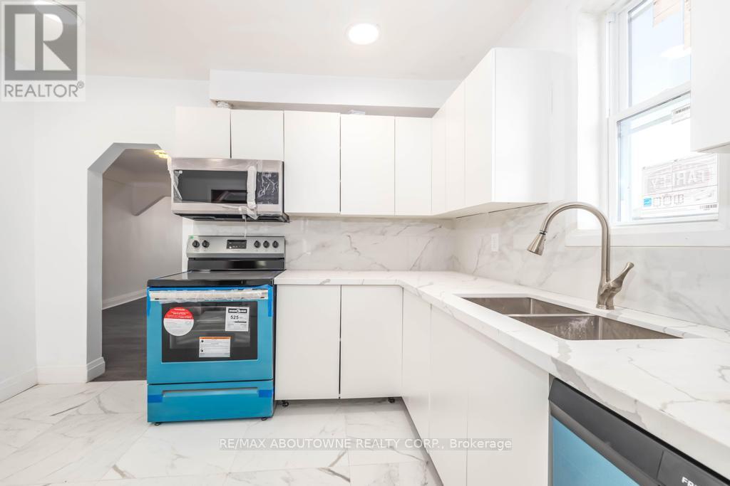 Photo 21 of 126 Harmony Avenue, Hamilton ON