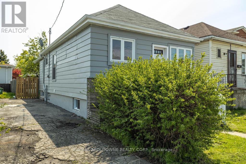 Photo 26 of 126 Harmony Avenue, Hamilton ON