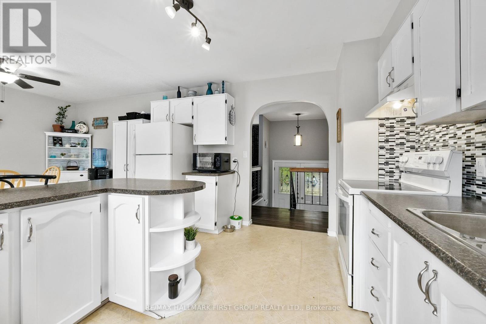 Photo 12 of 605 Burwash Street, Cobourg ON
