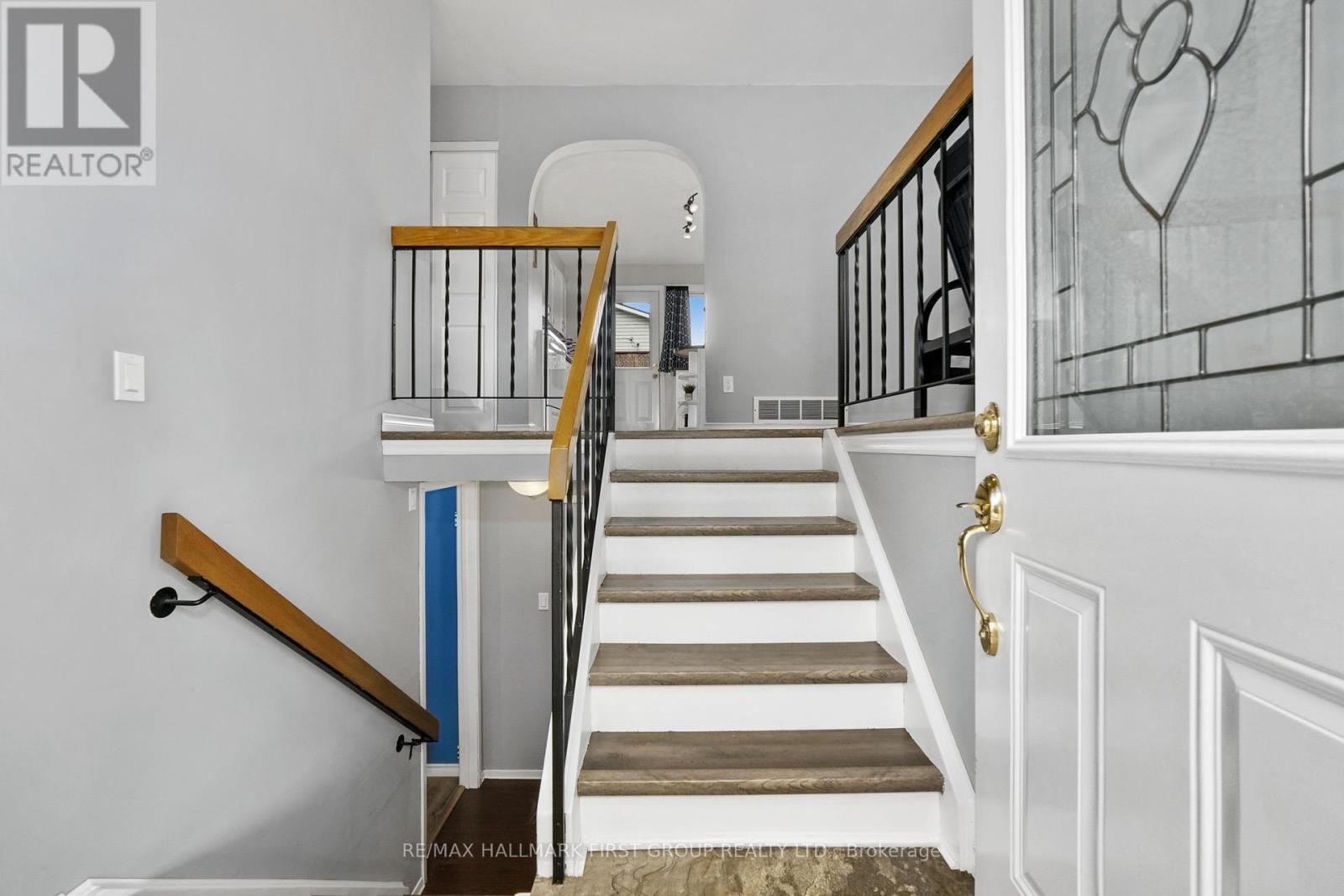 Photo 4 of 605 Burwash Street, Cobourg ON