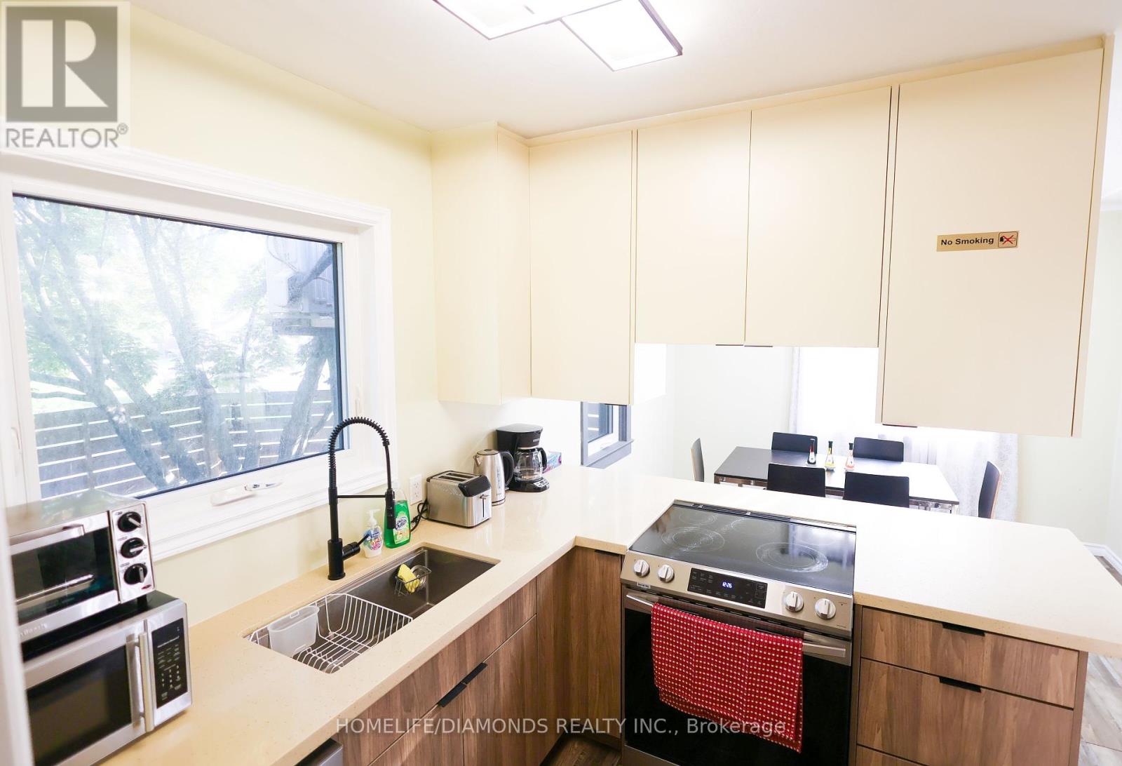 Photo 2 of Upper 6178 Drummond Road, Niagara Falls ON