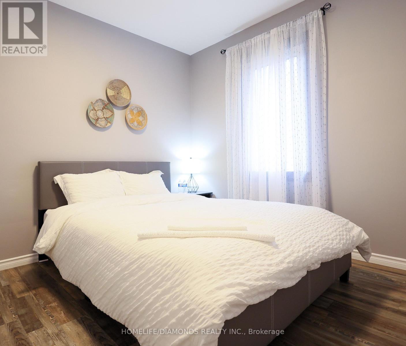 Photo 4 of Upper 6178 Drummond Road, Niagara Falls ON
