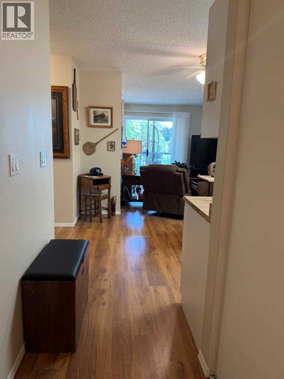 Photo 6 of 202 4522 47 A Avenue, Red Deer AB