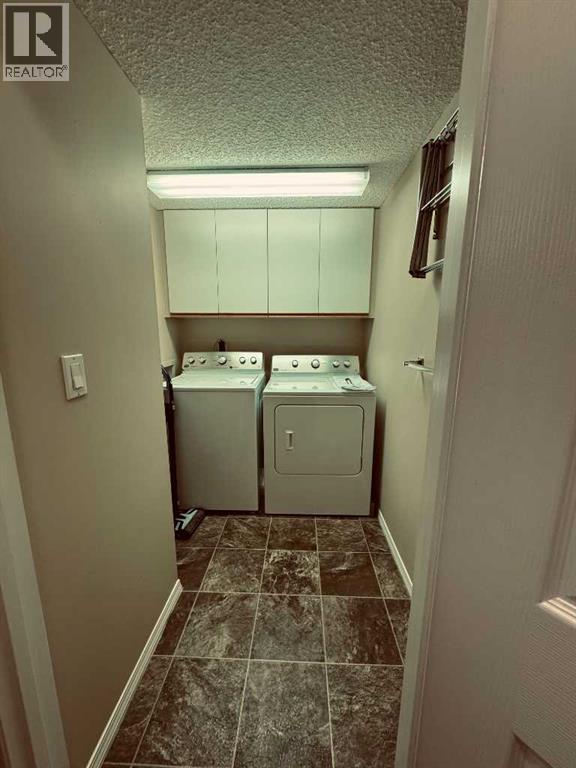 Photo 24 of 202 4522 47 A Avenue, Red Deer AB