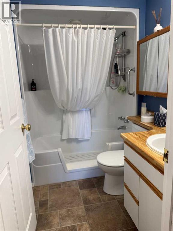 Photo 20 of 202 4522 47 A Avenue, Red Deer AB