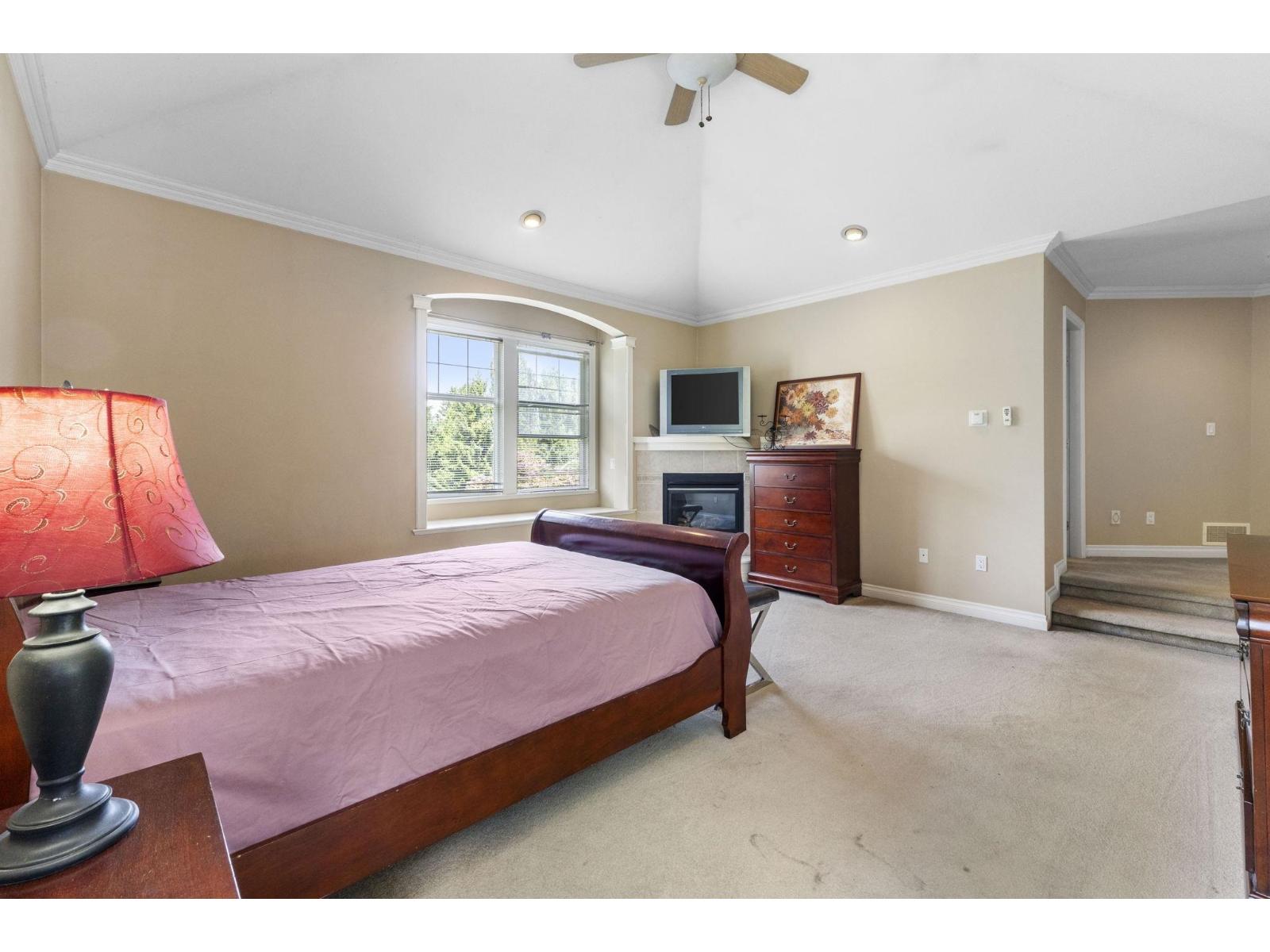 Photo 15 of 9833 182 Street, Surrey BC