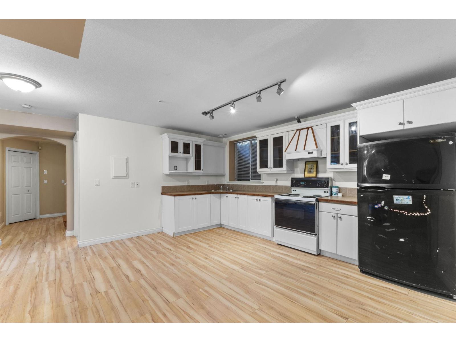 Photo 30 of 9833 182 Street, Surrey BC