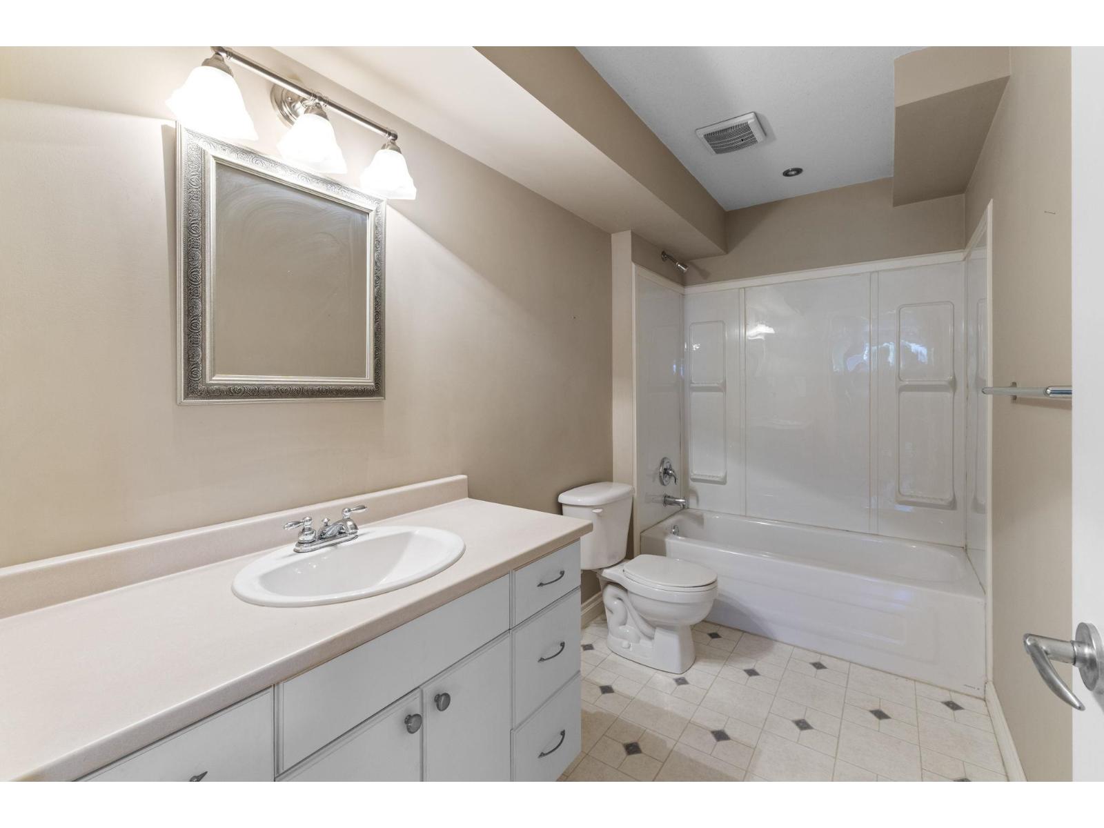 Photo 31 of 9833 182 Street, Surrey BC