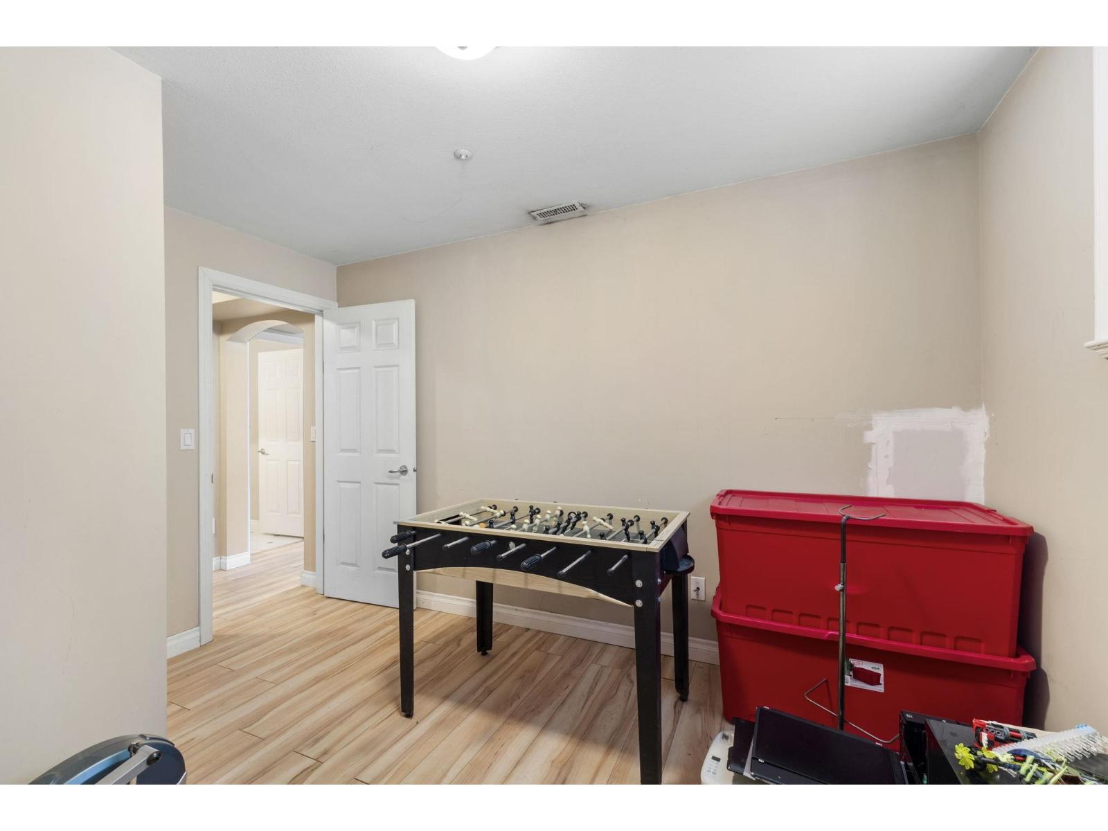 Photo 33 of 9833 182 Street, Surrey BC