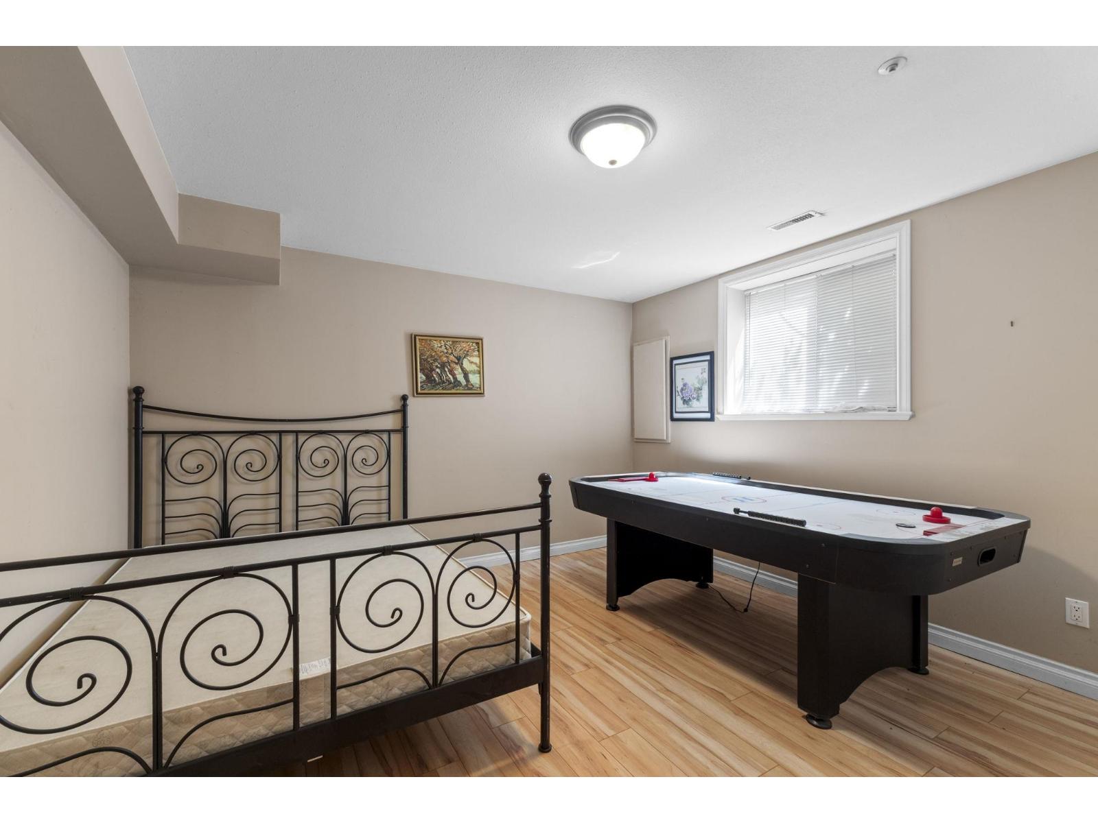 Photo 34 of 9833 182 Street, Surrey BC