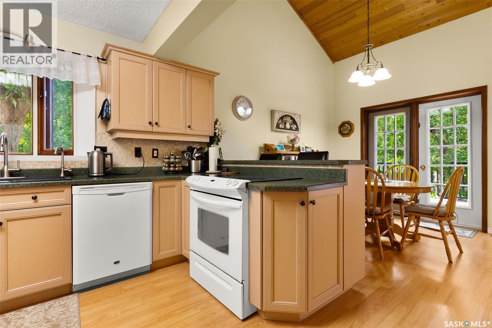 106 SHAW DRIVE - 12