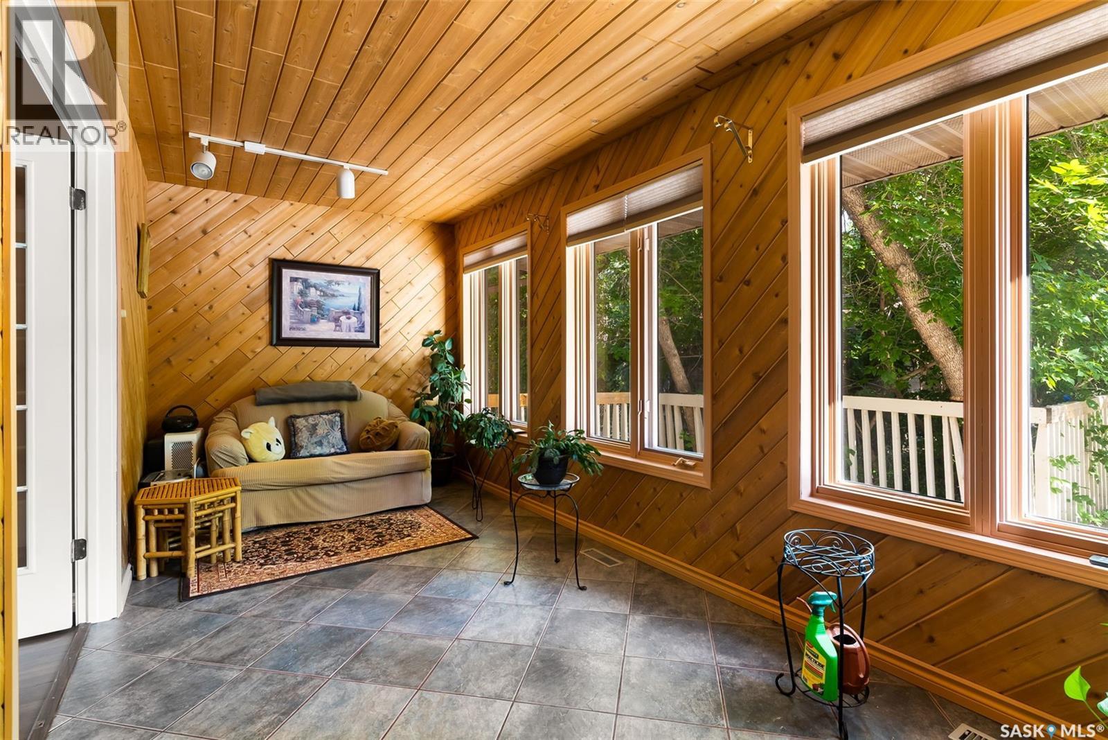 106 SHAW DRIVE - 17