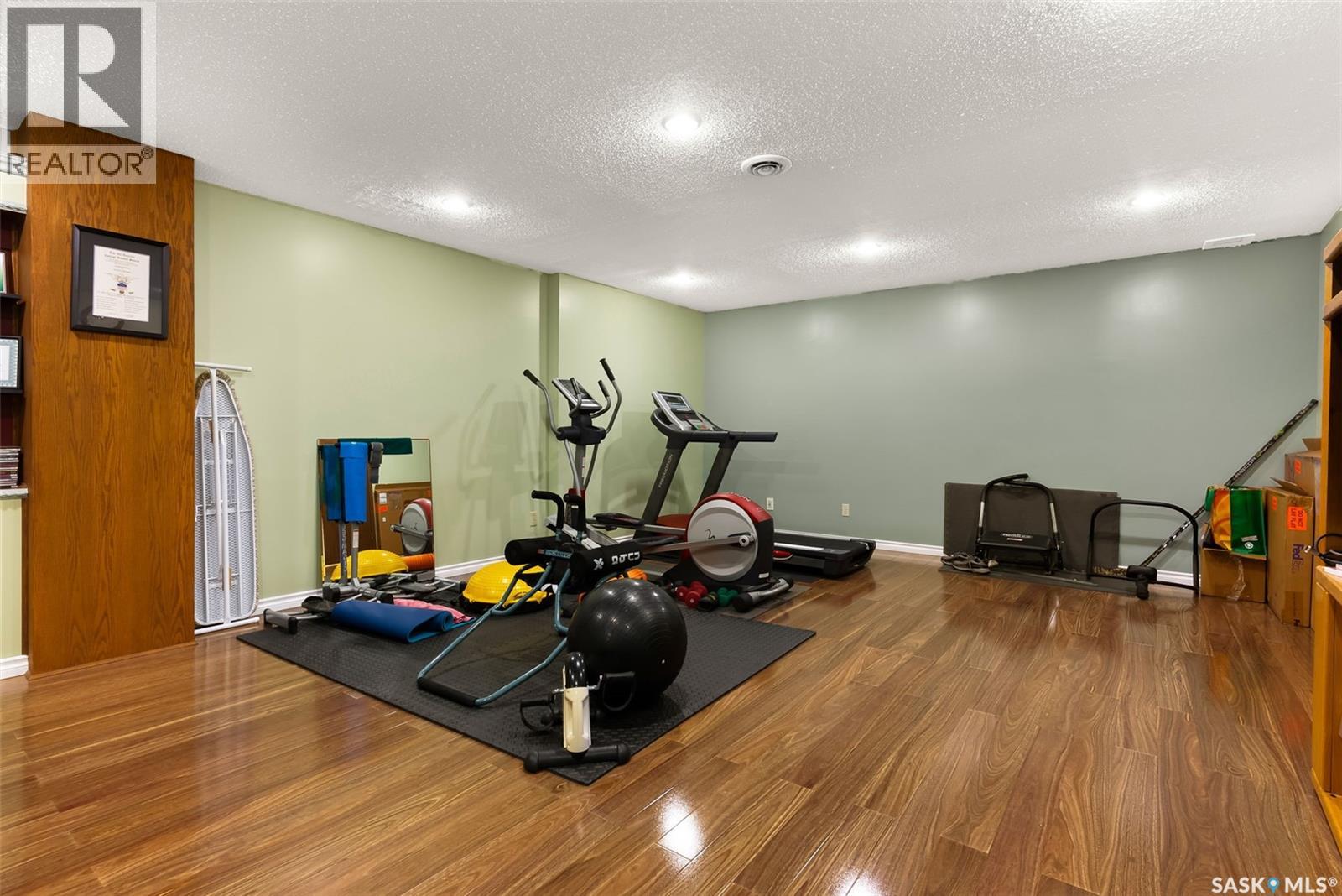 106 SHAW DRIVE - 31
