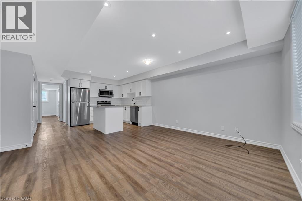 Photo 13 of 235 Chapel Hill Drive Unit 11, Kitchener ON