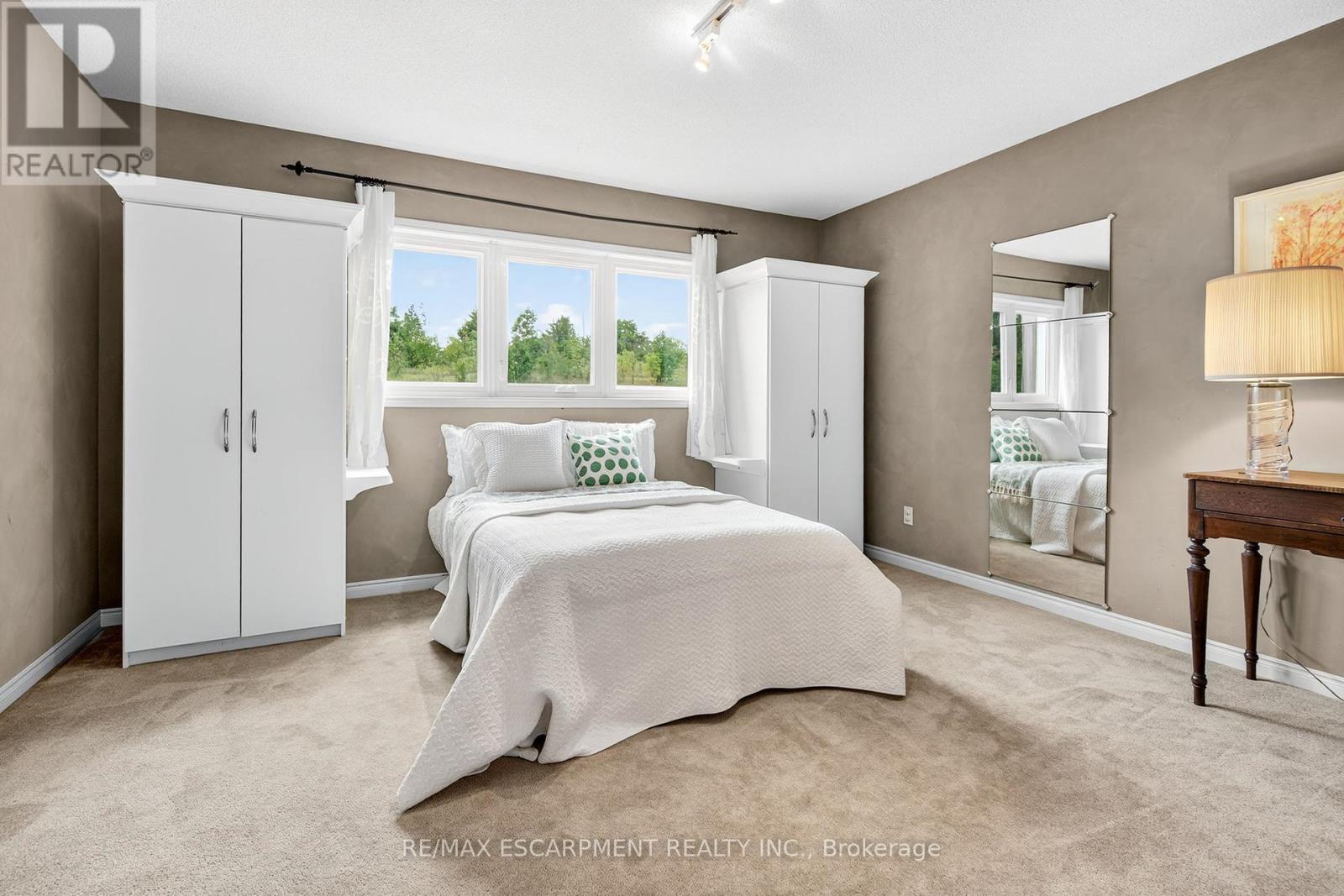 Photo 37 of 22 Weneil Drive, Hamilton ON