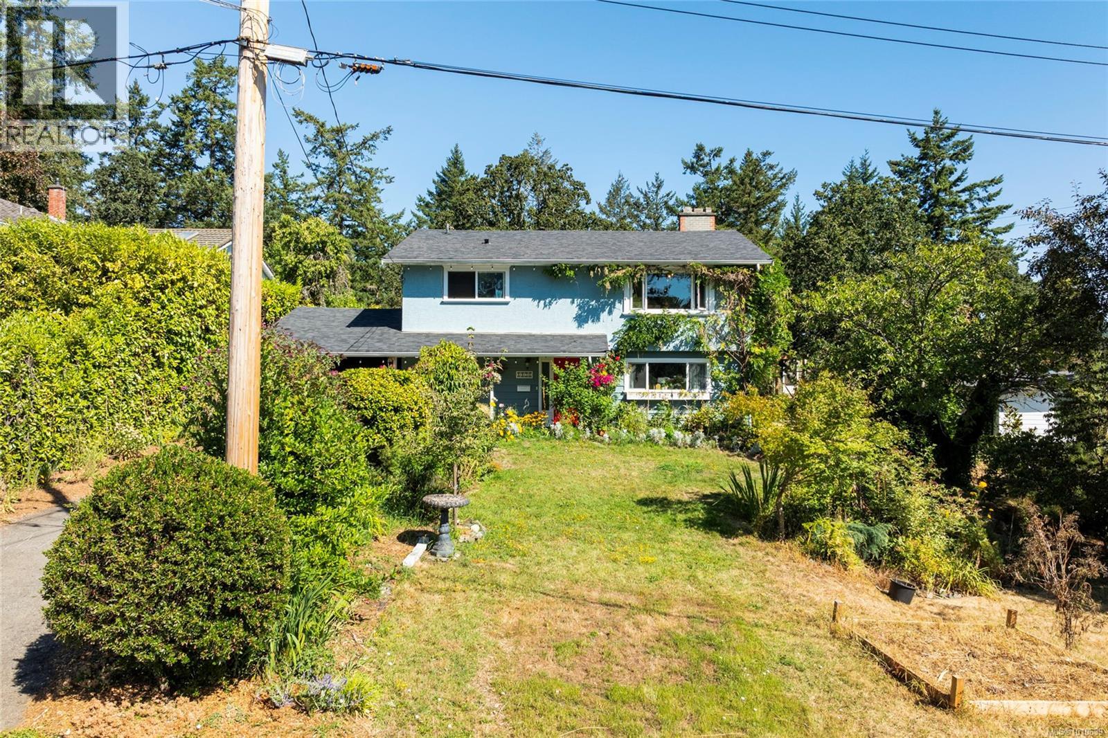 Photo 5 of 1156 Ranger Pl, Saanich BC