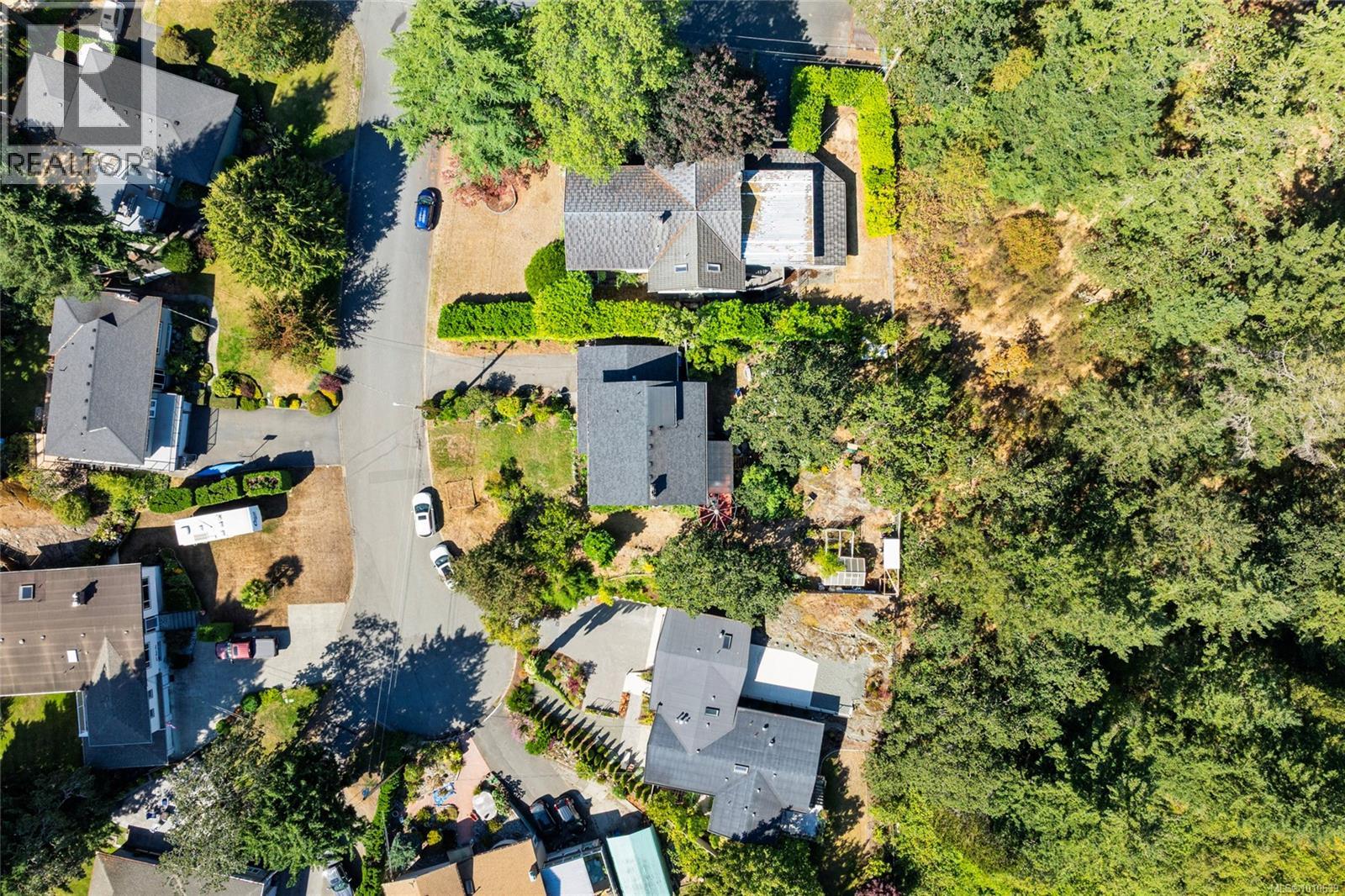 Photo 9 of 1156 Ranger Pl, Saanich BC