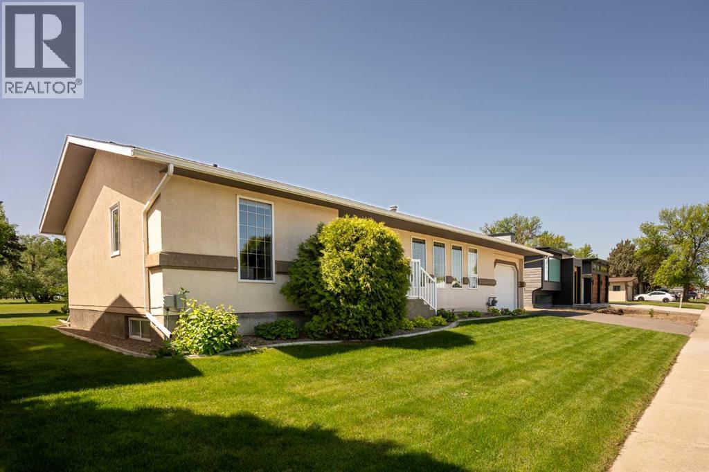 Photo 39 of 4612 50 Avenue, Taber AB