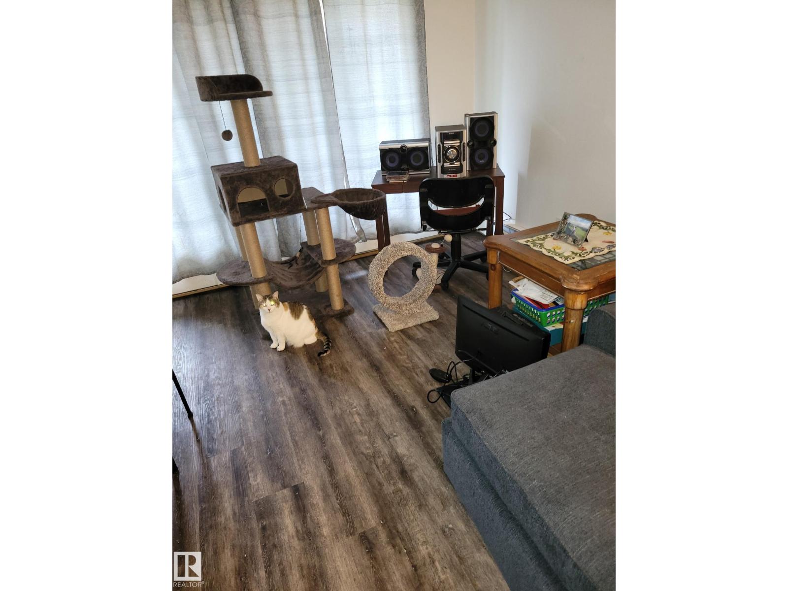 Photo 19 of 202 14825 51 Av Nw, Edmonton AB