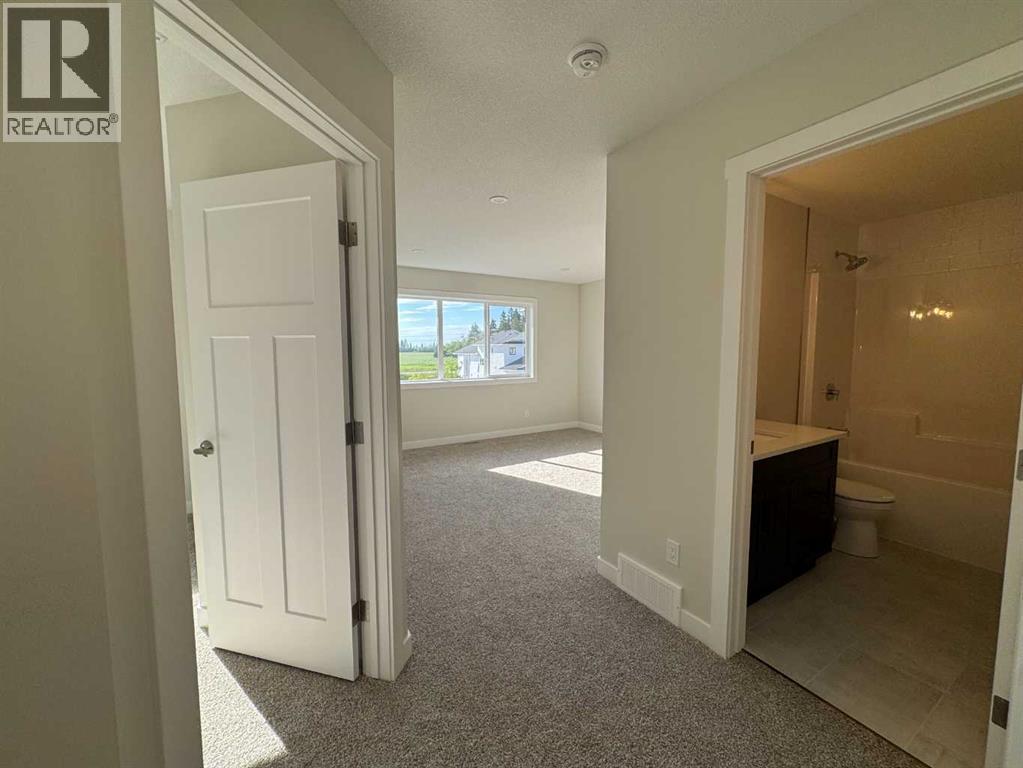 Photo 20 of 49 Emmett Crescent, Red Deer AB