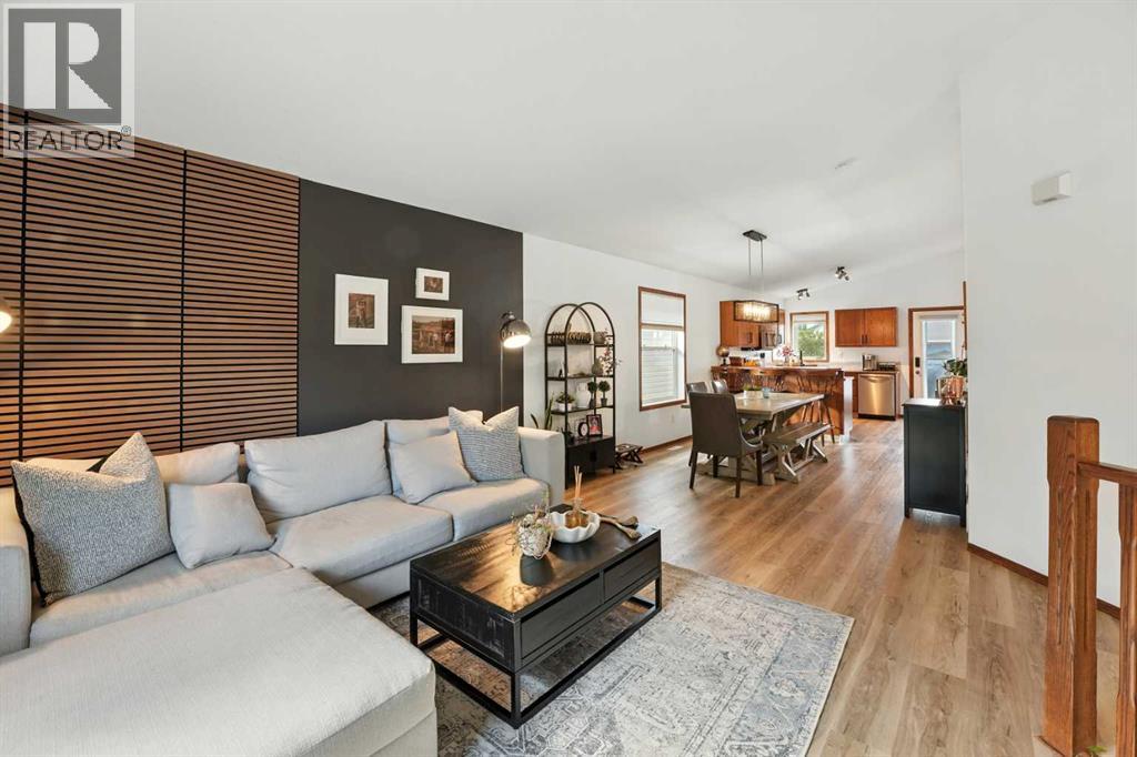 Photo 18 of 28 Lanterman Close, Red Deer AB