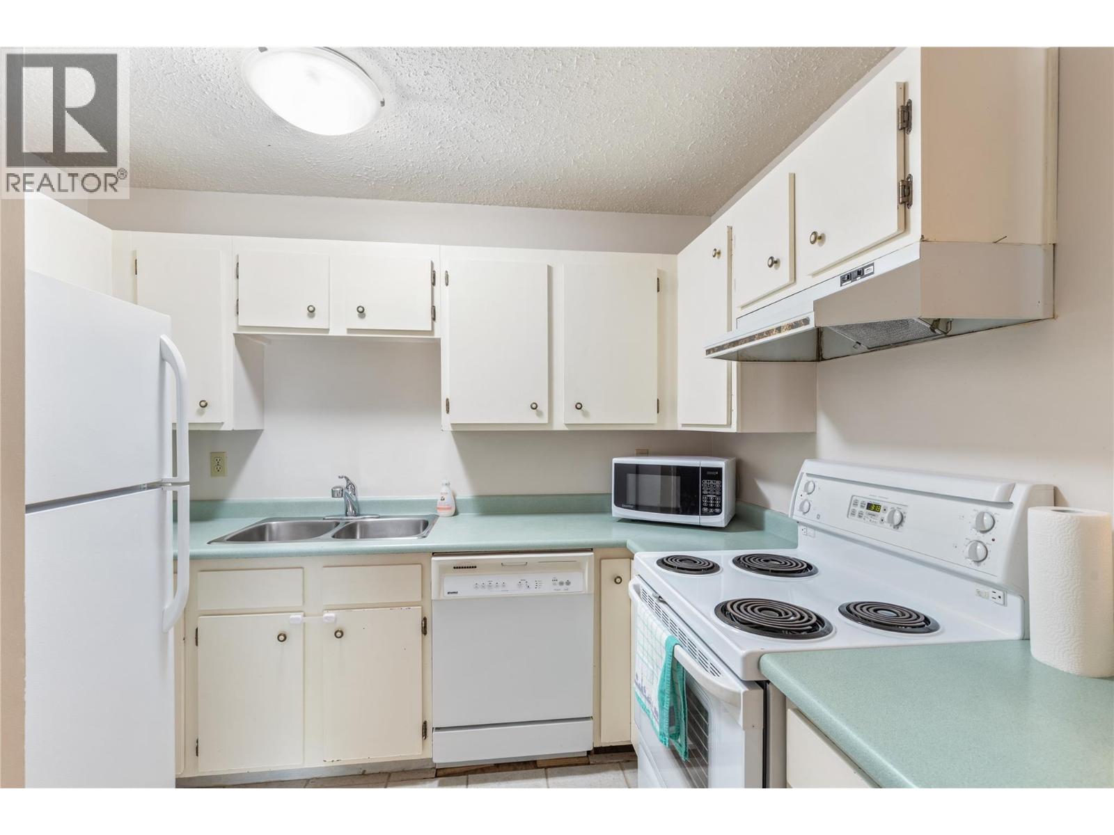Photo 14 of 2100 43 Avenue Unit 101, Vernon BC