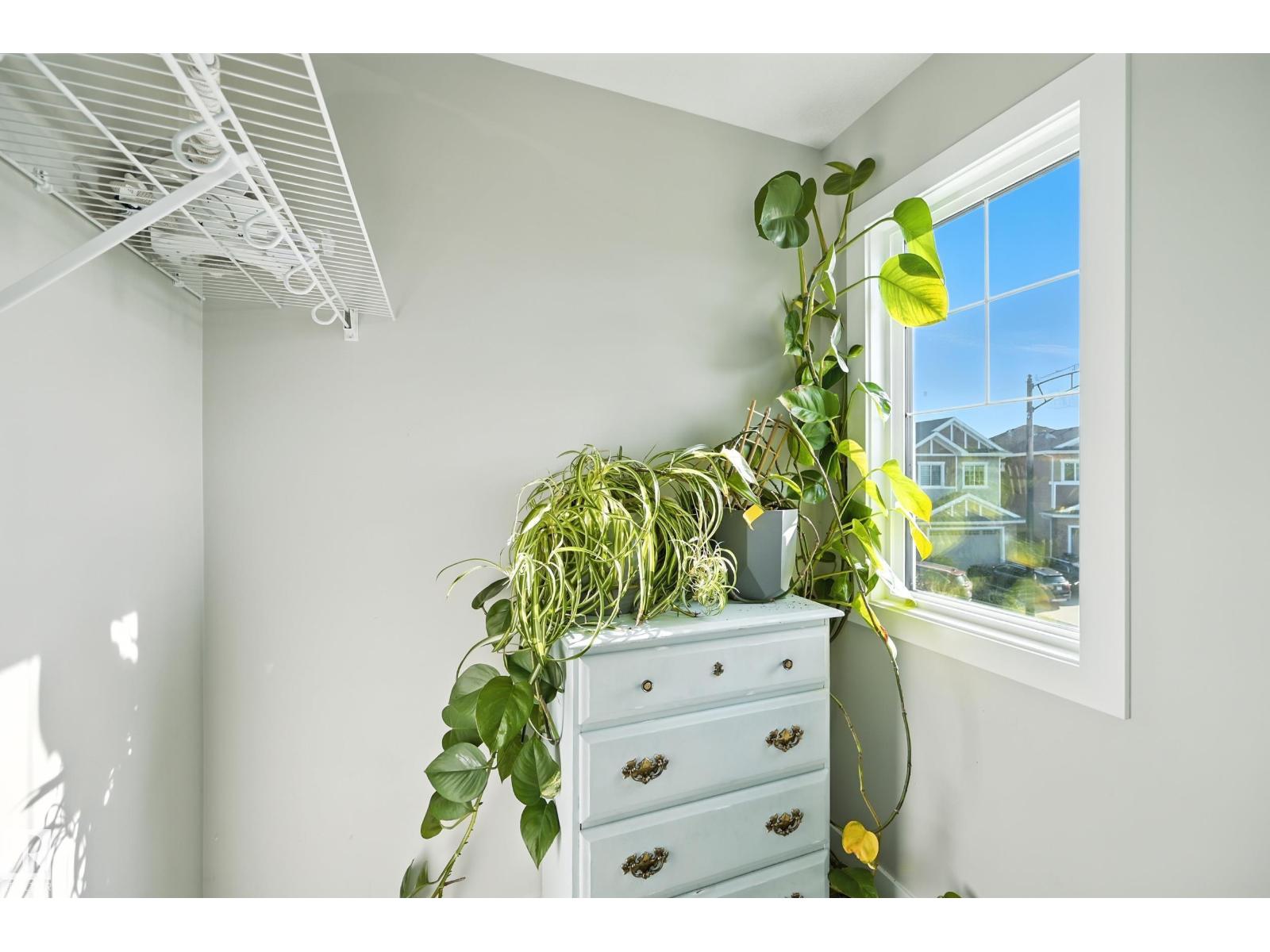 Photo 26 of 16640 14 Av Sw, Edmonton AB