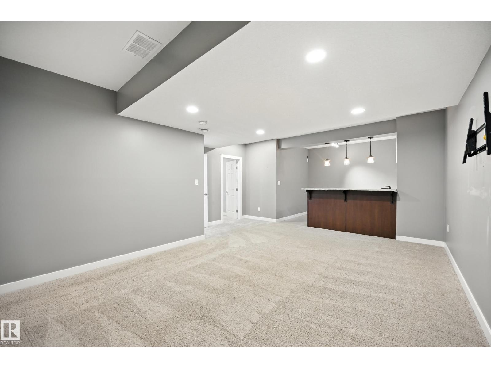 Photo 35 of 16640 14 Av Sw, Edmonton AB