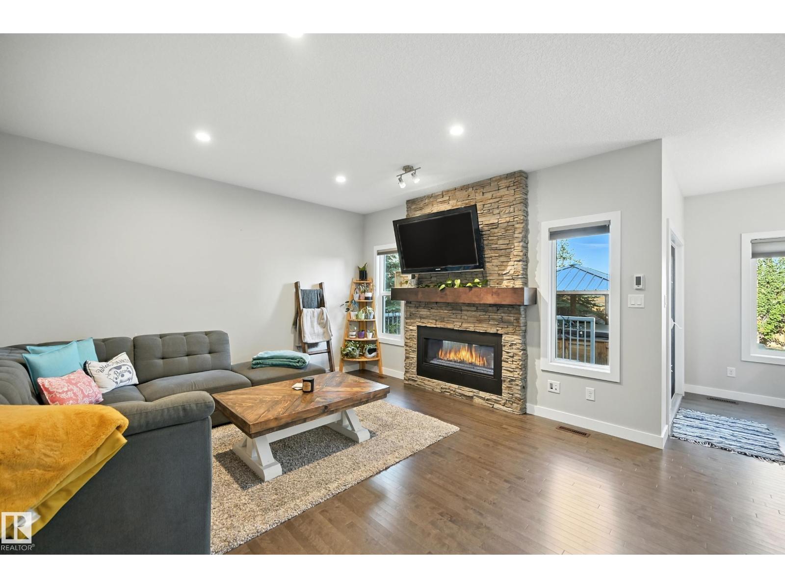 Photo 13 of 16640 14 Av Sw, Edmonton AB