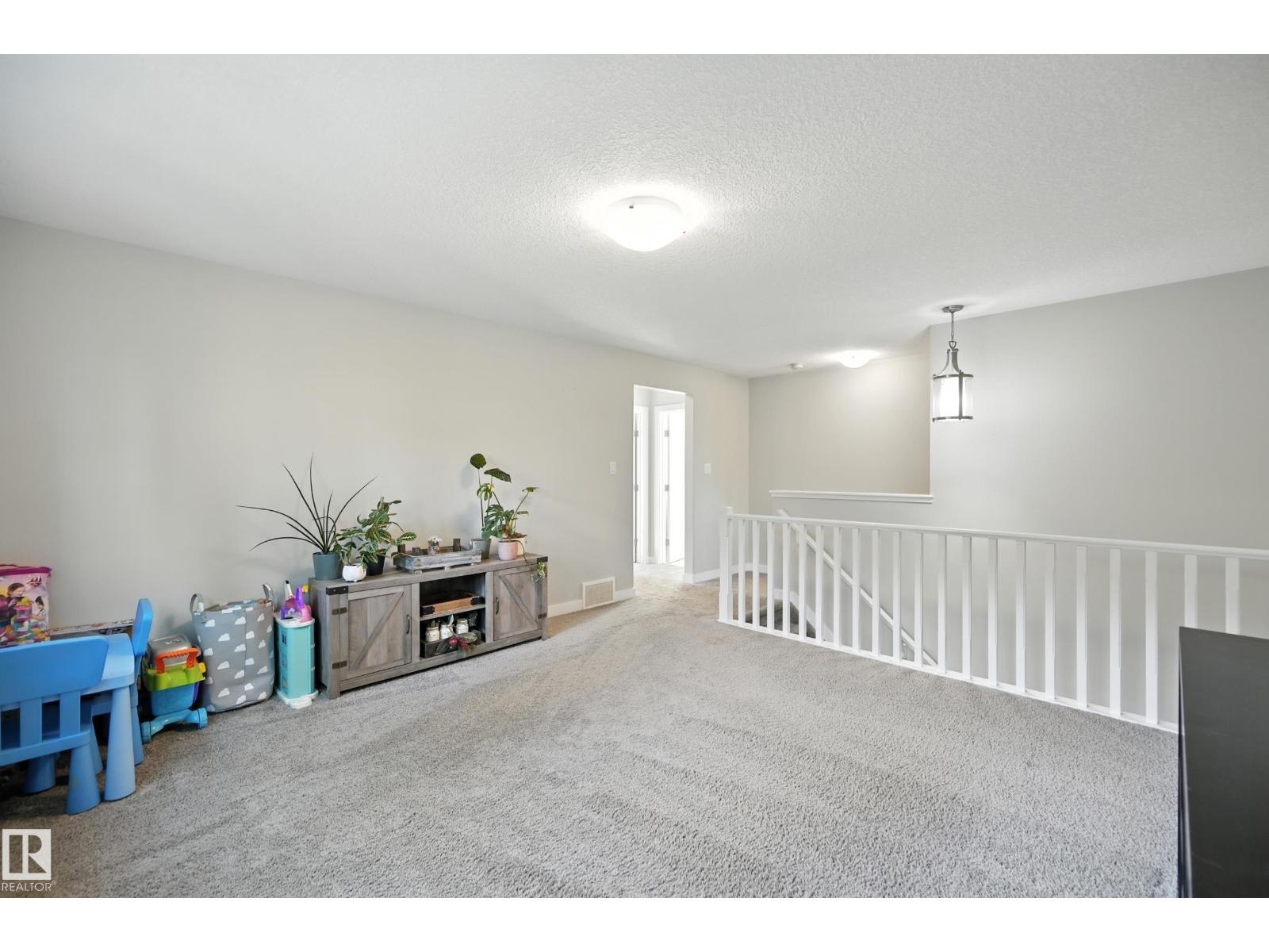 Photo 22 of 16640 14 Av Sw, Edmonton AB