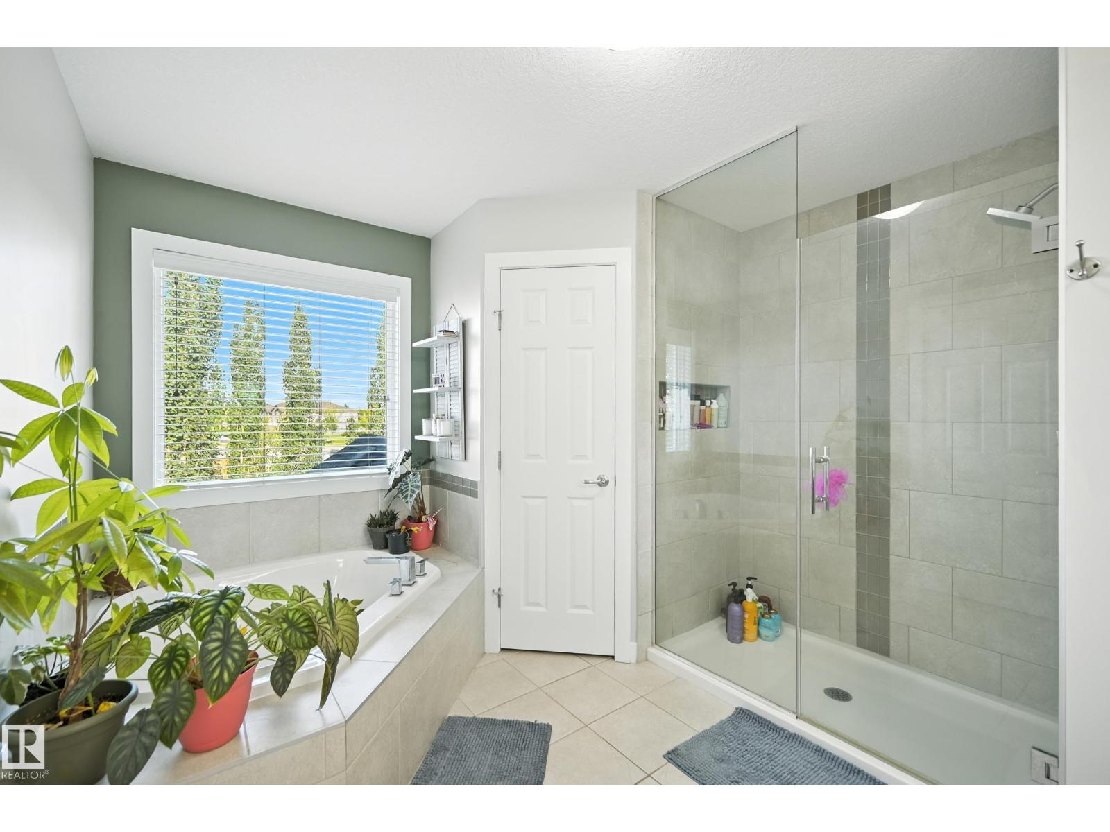 Photo 32 of 16640 14 Av Sw, Edmonton AB