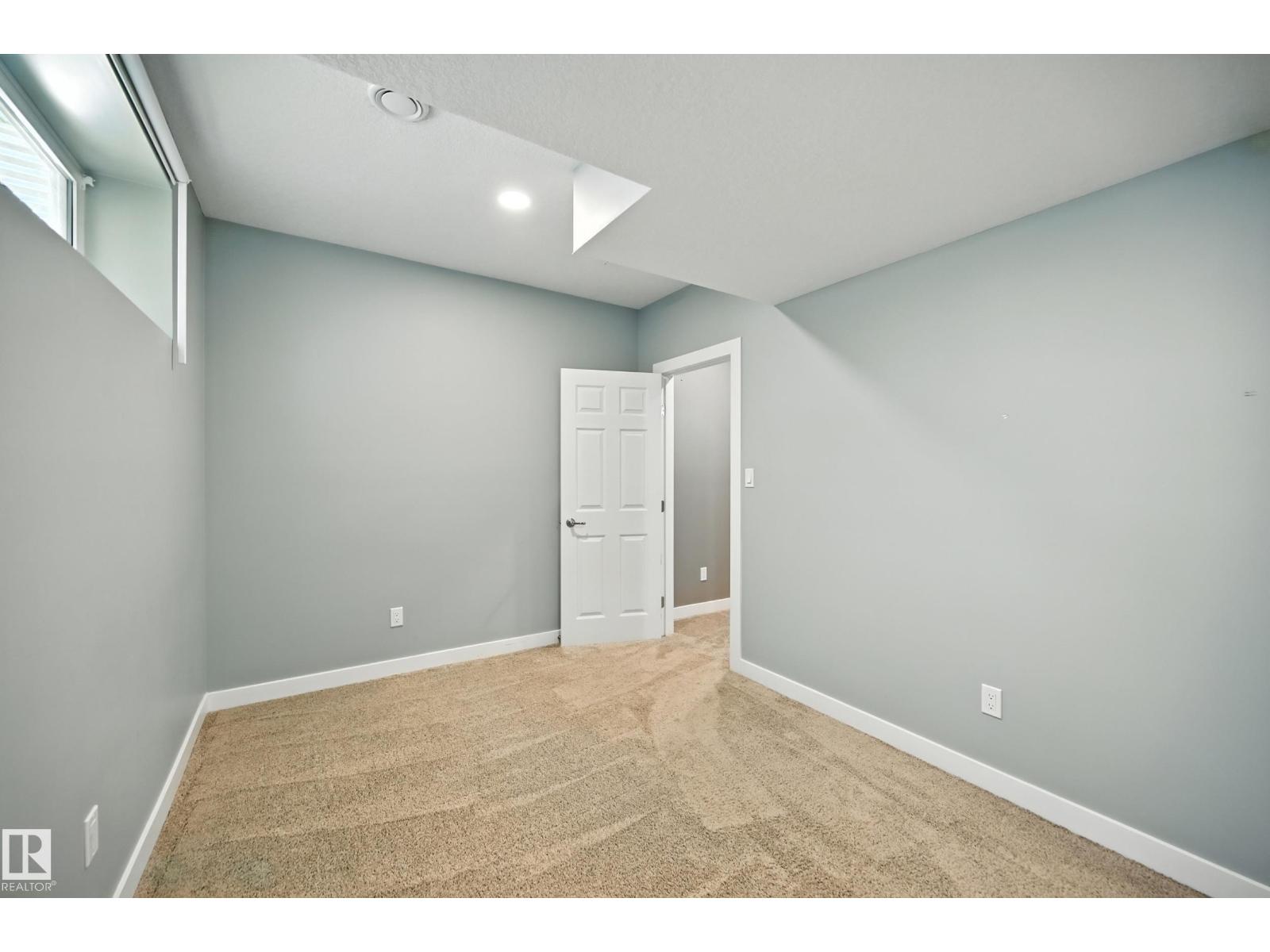 Photo 39 of 16640 14 Av Sw, Edmonton AB
